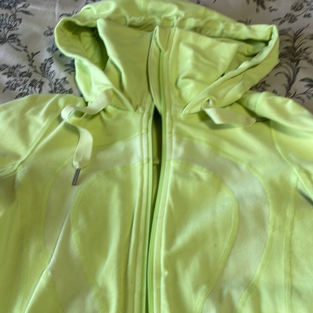 Lululemon Stride Jacket Tennis Yellow Sz 2